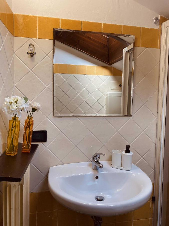 Ferienwohnung Antico Borgo Desenzano del Garda Exterior foto