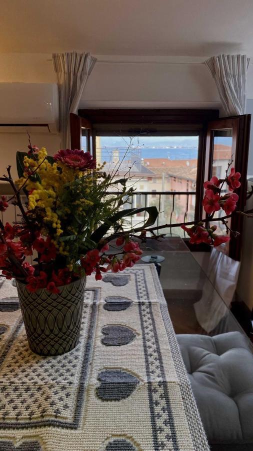 Ferienwohnung Antico Borgo Desenzano del Garda Exterior foto